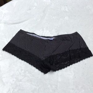 Joe Boxer boy shorts XL